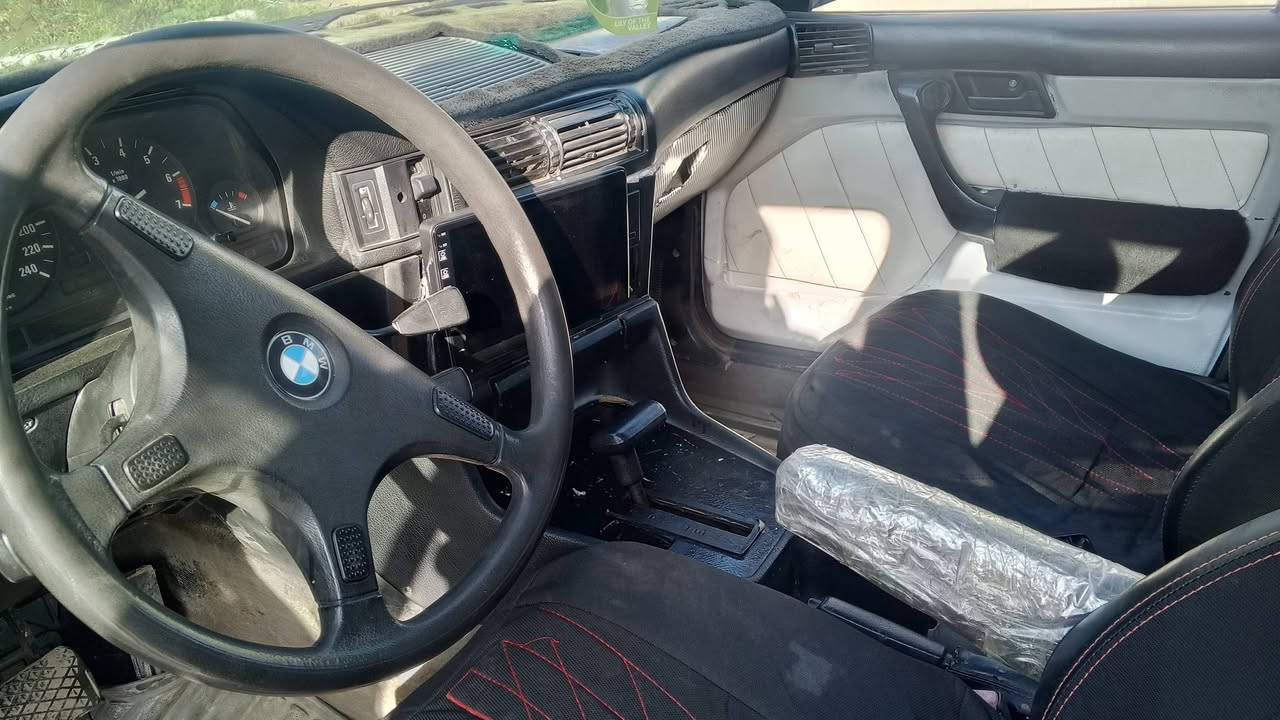 السلام عليكم بي ام 525اصل كير محرك شرط شاشه كامره سنتر لوك سياره جاهزه رقم نينوى معامله كامله مال الماني شرط التحويل  السعر 40ويرهم مراوس حسب القناعه للاستفسار ***********
