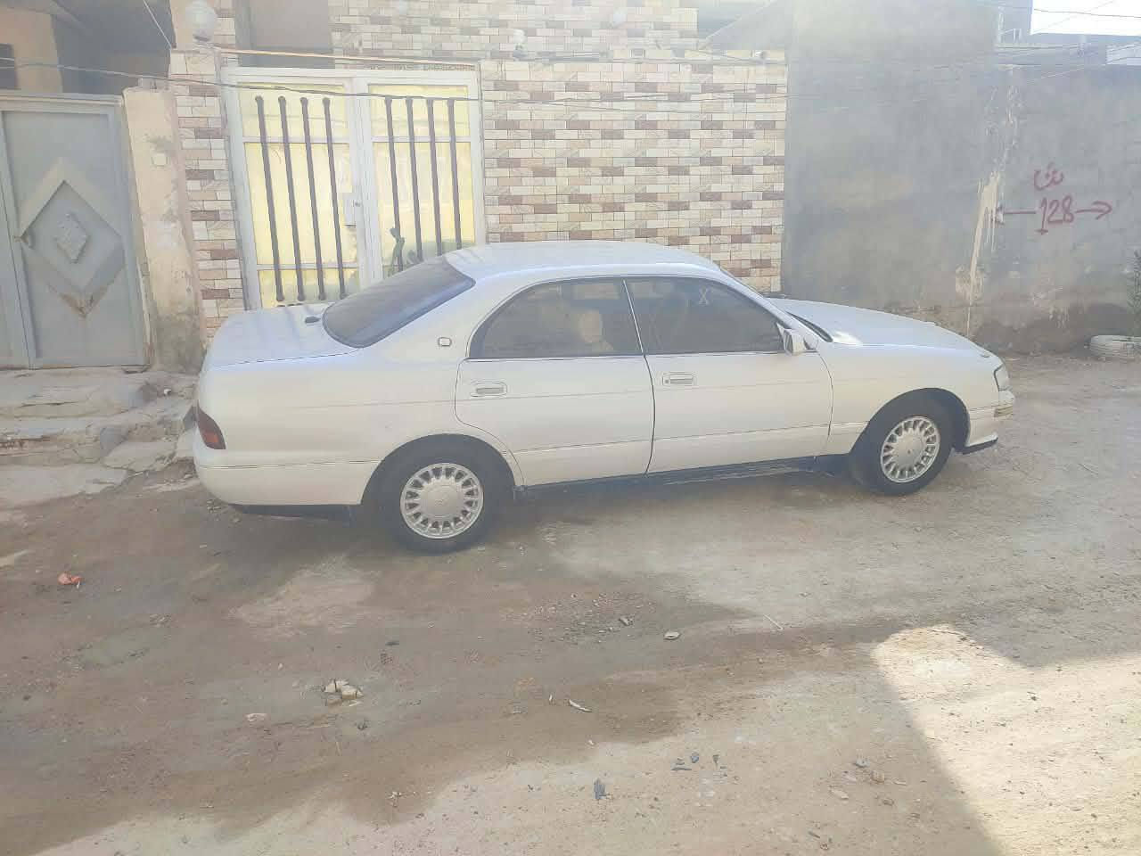 سلام عليكم بطه متصل مديل 93 مكفوله كاعيه جلد كشنات تخبل كير ومكينه مكفوله مكينه 2500 رقم انكليزي مداور ثاني يوم مكلف بنشر  هذا رقم راعيهه  الشراي يتصل واني خادم ***********
