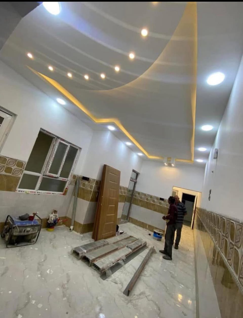 دار للبيع حي الصديق الاولى
مكتب دور الموصل للعقارات  ////مقابل باب كلية طب الاسنان
قريب عن المول الخيرات 
بيت للبيع او للمعارض مع بيت حي الحدباء او بيت قديم 
 الموقع بيت قريب الشارع العام الرئيسي عن سايدين مرطبات البحرين  في بيت حي الصديق105م  طابقين البناء 2025طابوزهور السند الأصلي باسم دكتورة  شرط تحويل  او قرار تمليك ((للمشتري الجديدة )) البيت فارغ البيت ***********//***********////***********
