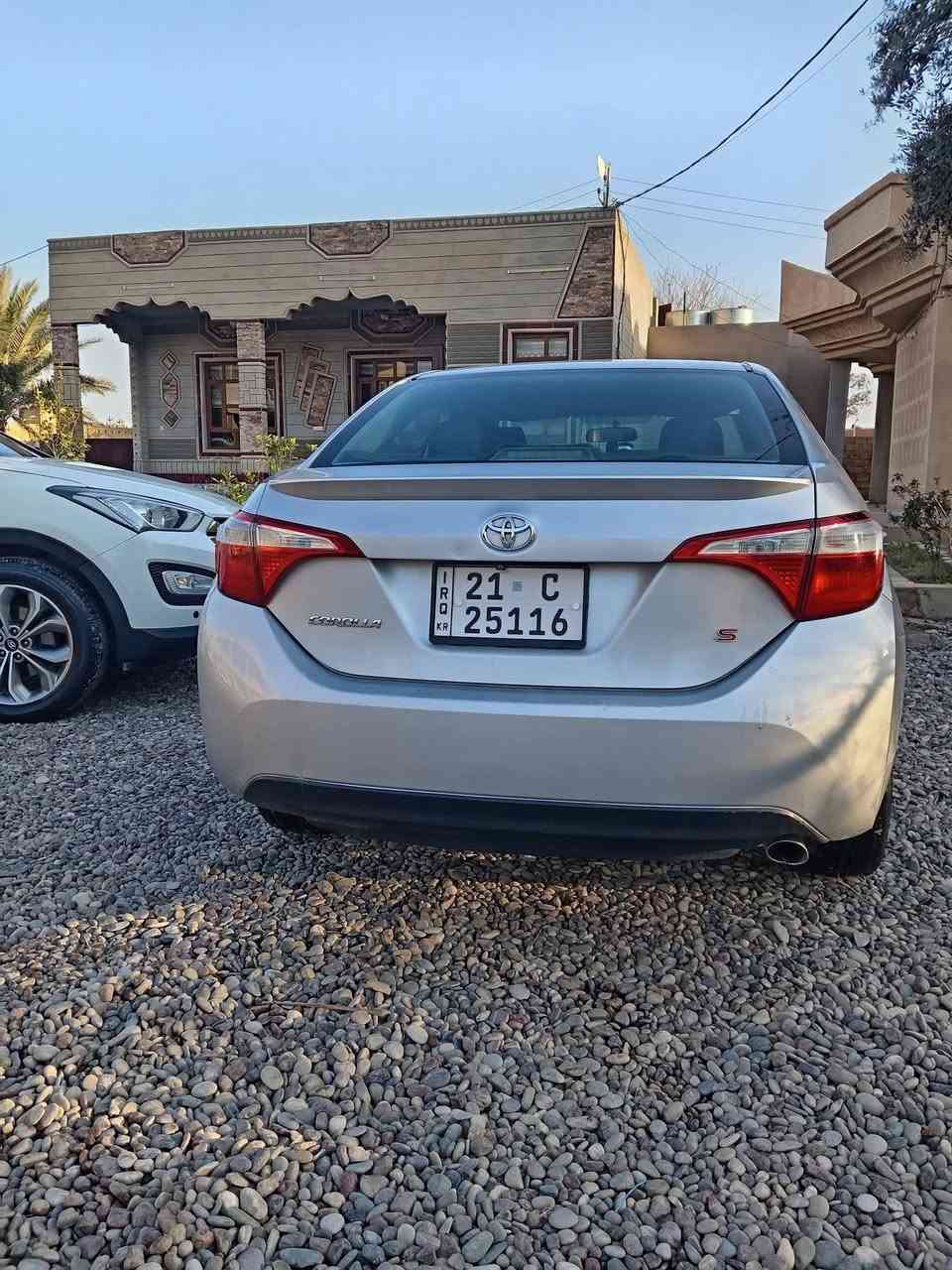 🚗 🚗
تويوتا كورولا 2015

- اللون: سلفر ✨
- السعر: 126  (قابل للتفاوض )
- محرك: شرط 💯
- كير: شرط 💯
- طخم تايرات: جديد 🛞
- داخل: جلد  + أرضية جلد 
- السيارة: نظيفة جداً من الداخل والخارج

🔹 استخدام خفيف
🔹 جاهزة للاستخدام 
🔹 فحص كامل مرحب به

⚡ سيارة اقتصادية وعملية ومناسبة للبيت أو العمل

📞 للاستفسار: ***********
