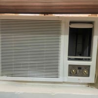 مكيف للبيع السعر ٢٢٥  شغال وبارد جداً  سبب البيع اشتريت سبلت  للتواصل ...