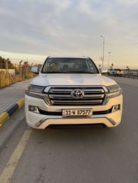 لاندكروز GXR 2016  كفاله عامه من الصبغ والتبديل جديدة رقم بغداد وفحص و...