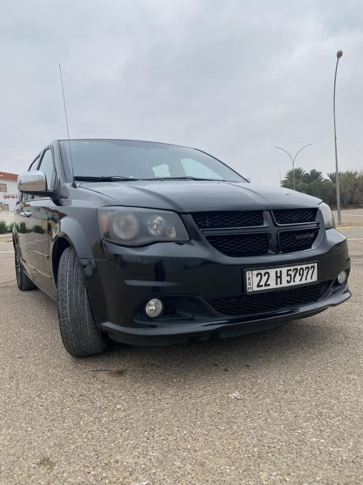 السلام عليكم
دوج كرفان 17 SXT فول 
مواصفات
ابواب كهرباء
كشنات جلد
هيترات كشن مع الستيرن
تخم تاير 
تبريد تدفئه شرط
محرك كير شرط
فرس بين الكشنات 
فرس سقف
شاشه اندرويد
شاشة سقف
بردات اربعه خلفيه
تشغيل عن بعد
كشنات قلاب غطس
جام 6 كهرباء ابواب فتح غلق عن طريق الرمونت
صبغ ثلاث قطع
السعر 158 قابل للتفاوض
التواصل(***********) واتس اب
