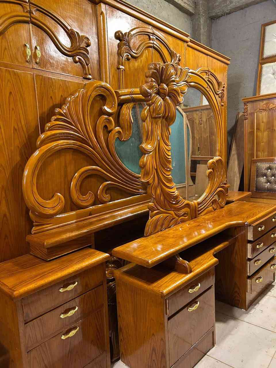 غرفه للبيع ⚜️🔱🔱
6باب ملحق 🚪صاج الكنتور دنك مهوكني فصال ظهر الكنتور جمبر نقش سوري شغل توصي ثقيل 
للاستفسار الاتصال على الارقام 
اسيا 📞(***********)
كورك📞  (***********
عنواننا
الحدباء معرض ابو حسون قرب مرطبات البحرين❄️⭕️⭕️
