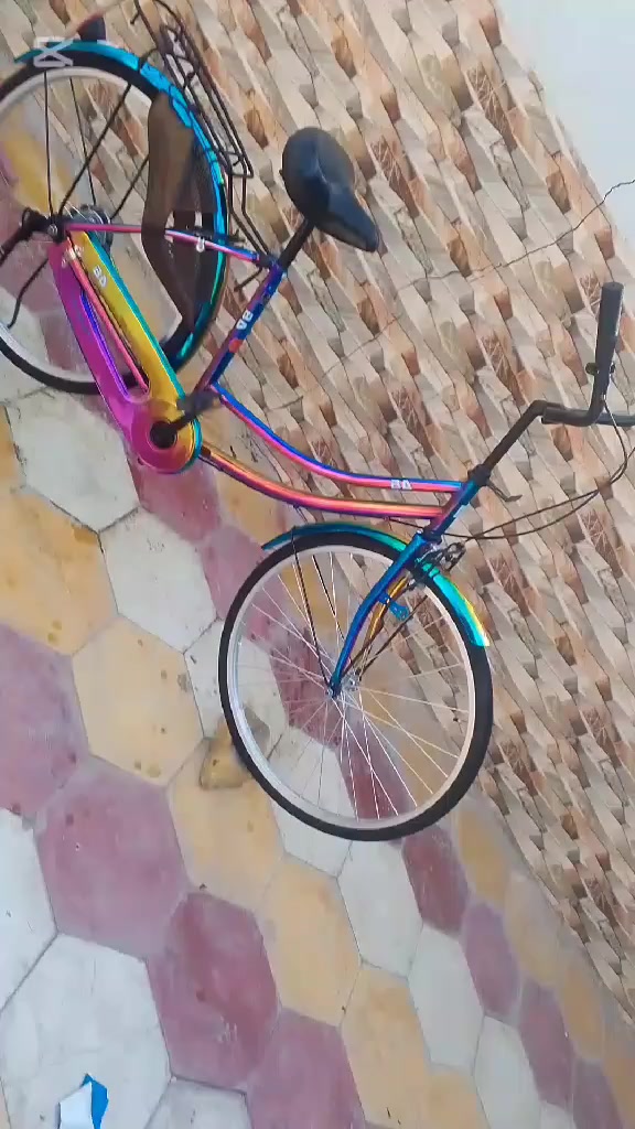 سلام عليكم بايسكل للبيع السعر 120 وبي مجال
***********
