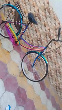 بايسكل للبيع السعر 120 وبي مجال 07890428896