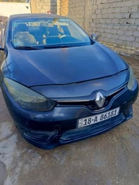 رينو 2016 ضربه جاملغ خلفي الباقي مكفول السعر 70 وبيهه مجال 07825625210