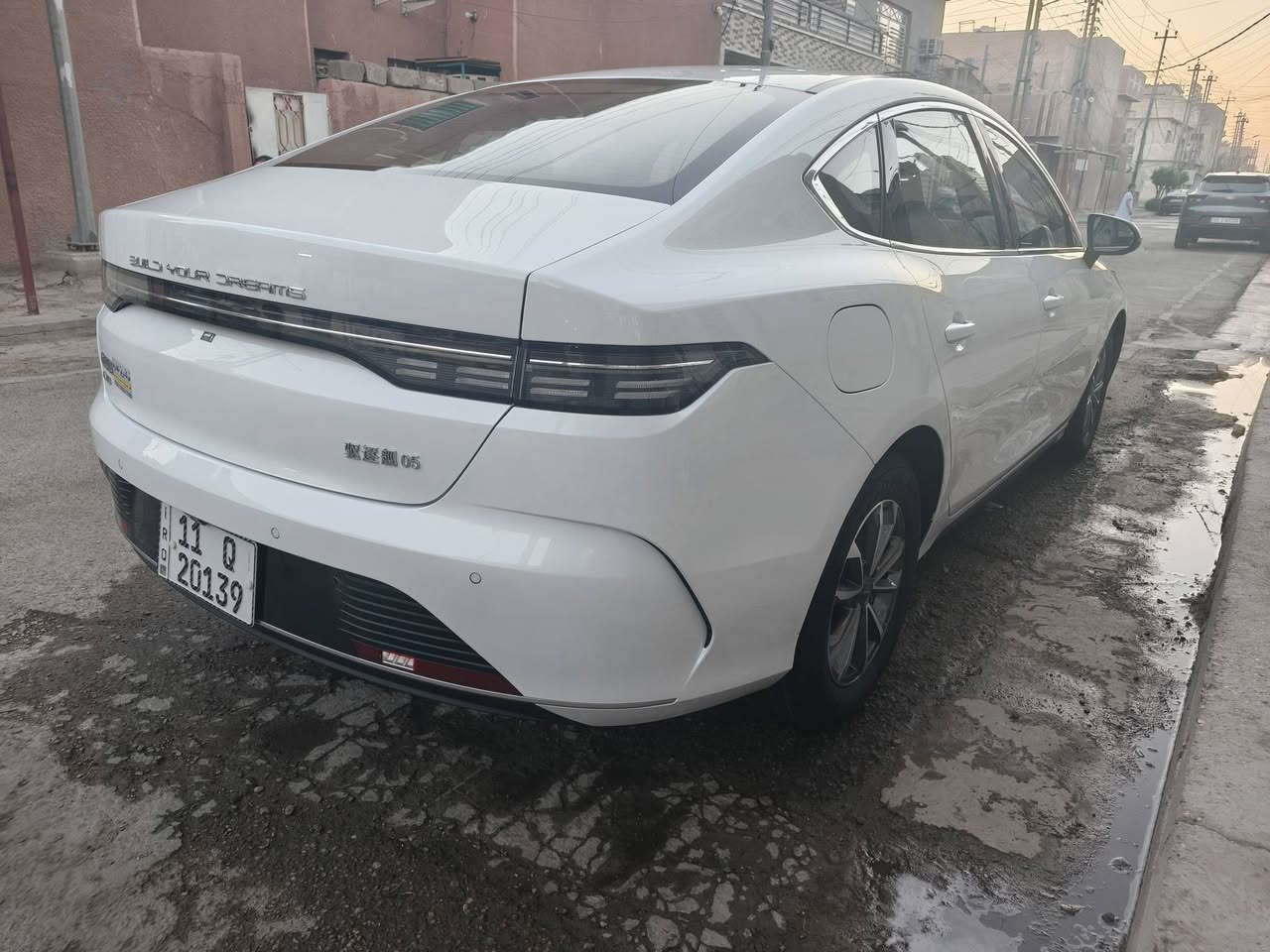 عندي BYD دستروير 2025 للبيع
السيارة ع ايدي طلعتة العام بشهر 10 السيارة خير من الله بعدة جديدة لا بارد ولا صبغ مقفولة من كلشي
السيارة ماشية 25 الف كيلو متر
السعر المطلوب19 مليون و100الف وبيه مجال حك الجية
ولي متعجبه السيارة صلي على محمد وعبر المنشور 
وتحياتي للجميع
ابو المجتبى
***********
