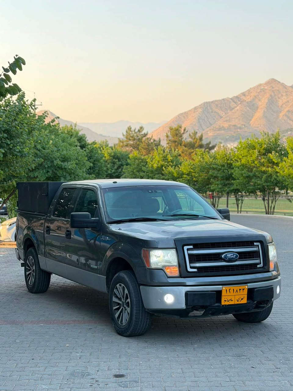 سلام عليكم فورد f150 للبيع فقط 2013 سياره 6 سلندر 
عليها 25 $ ورقه غرامه تنزل من السعر 5قطع صبغ بدون دواخل  تبريد شغال سياره جاهزه مكان سياره دهوك  سعر 125$
***********
*********** دهوك, العراق
