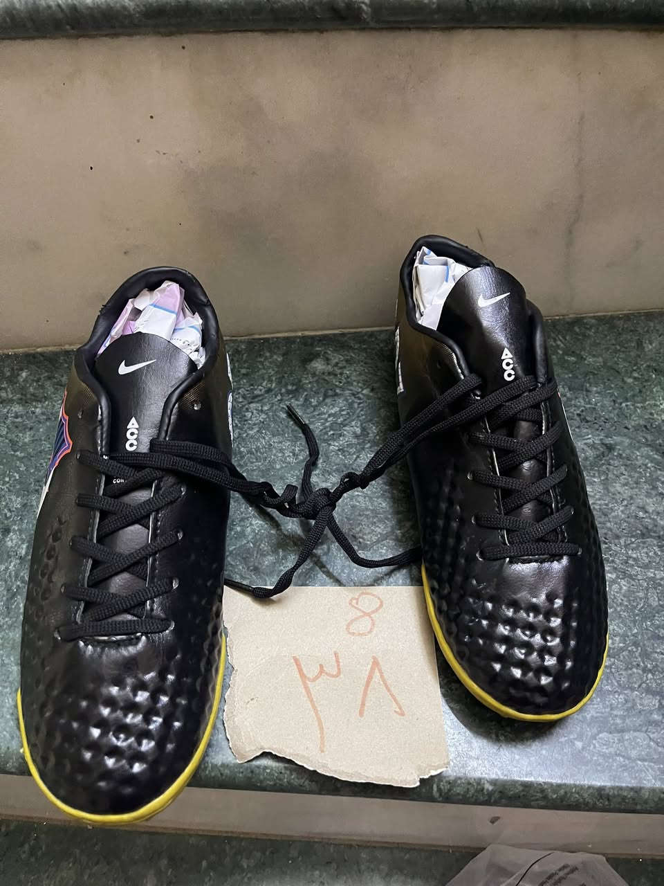 احذية لعب القياسات والصور الحذية فقط المعرووض بيهن عيب واحد مكشر قليل من يم لبس  سعره مع التوصيل ب٨  ألف


**إذا كنت صاحب هذا الإعلان وتريد حذفه لأي سبب، رجاءا أرسل رسالة إلى الدعم الفني**