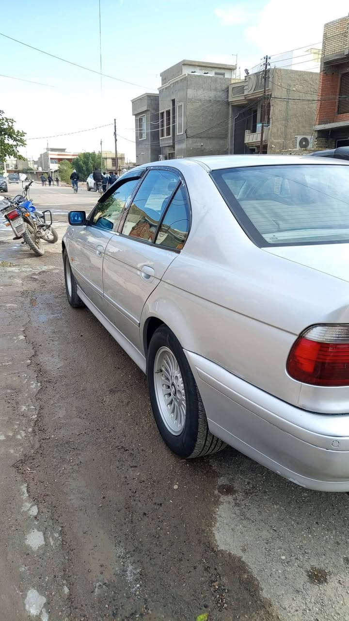 للبيع بي ام صقر 528i 
خير من الله كير محرك شرط
للتواصل ***********
السعر 105 بي مجال بصيط
