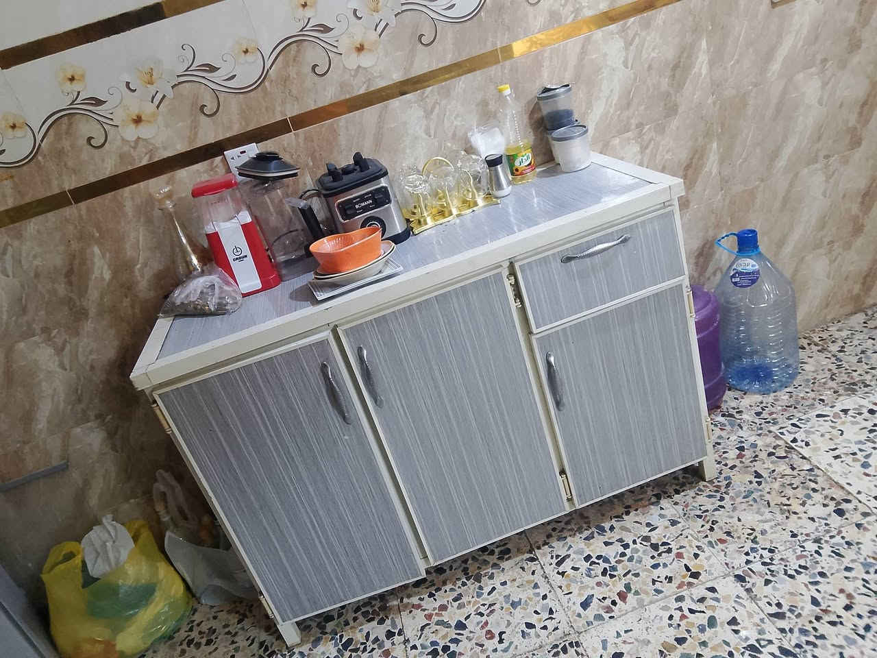 سلام عليكم عندي غراض لبيع شلع ابيع
***********
