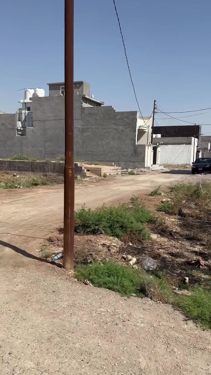قطعه للبيع زراعي 
مساحتها ١٢٥ واجهيه ٦ وربع
نزال ٢٠
موقعها خلف جامع الشكور بفرعين ع التبليط مباشره
سعر ٢٨ وبيها مجال بسيط
تواصل 
*********** خاص او وتساب
