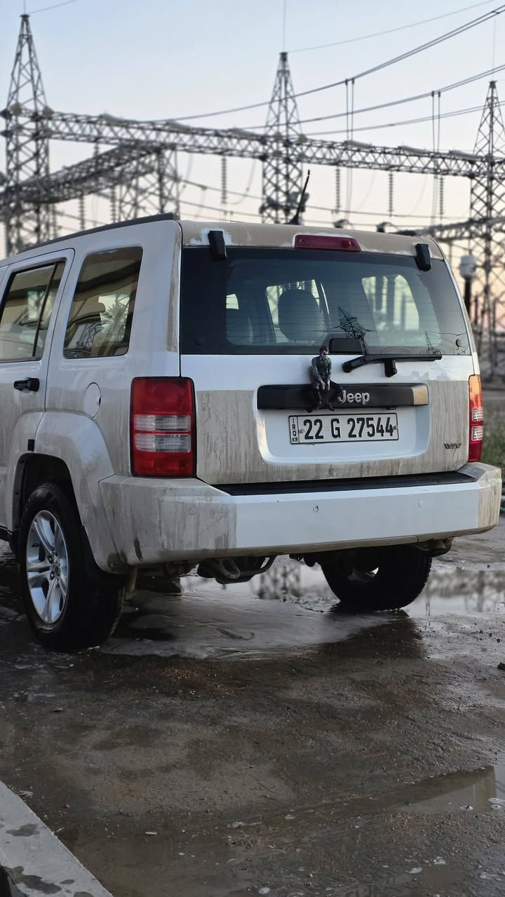 السلام عليكم من رخصت الادمن
جيب شيروكي لبرتي موديل 2012رقم اربيل هزه جديده وباسمي السياره كلين والسياره جديده حيل كلها شرط ومكفوله 
بيها صبغ كد شبر بالصندوك من الخلف جوه الماسحه الخلفيه داخلها جديد والسقف كنتاره سلايت فول مواصفات للاستفسار هذا رقمي *********** والسعر قفل🔒🔓🔐 بدون لانزلي ولا شنو 126$تحياتي وربي يرزق الجميع
