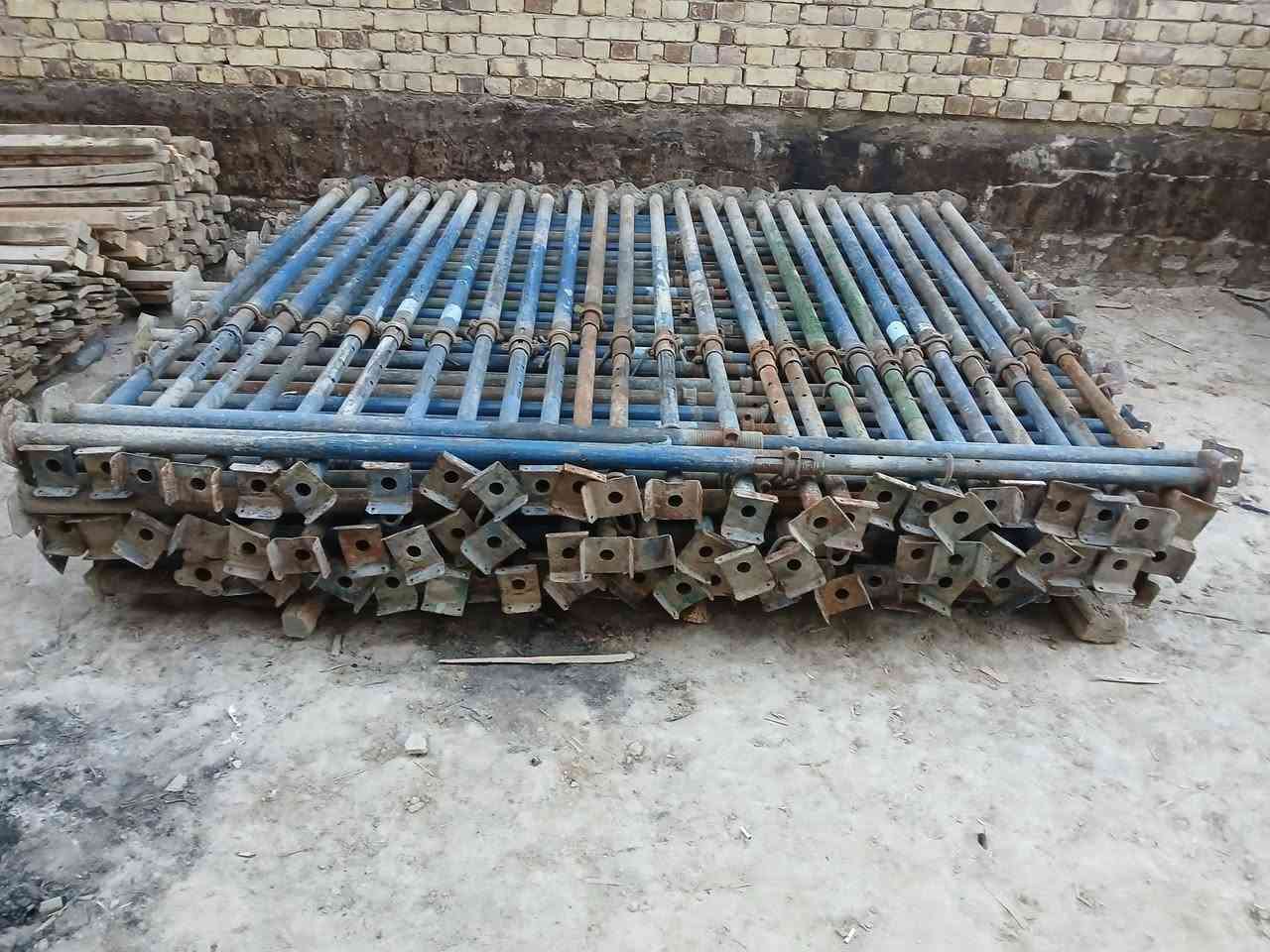 السلام عليكم جكات للبيع حاضن تركي الاصلي سن خشن حرف ال Q العدد (١٦٠)العنوان حله ***********
