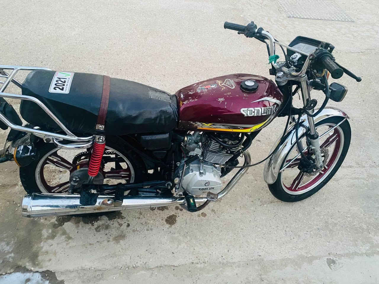 دراجه سونك للبيع كامله نضيفه جدا خمسه كير شغاله سلف وهندر دراجه نكره كامله الدراجه كهربائيات كله شغاله شلعته تشك الكاع السعر 400 مكاني بغداد الجزيره السياحيه رقم ***********
