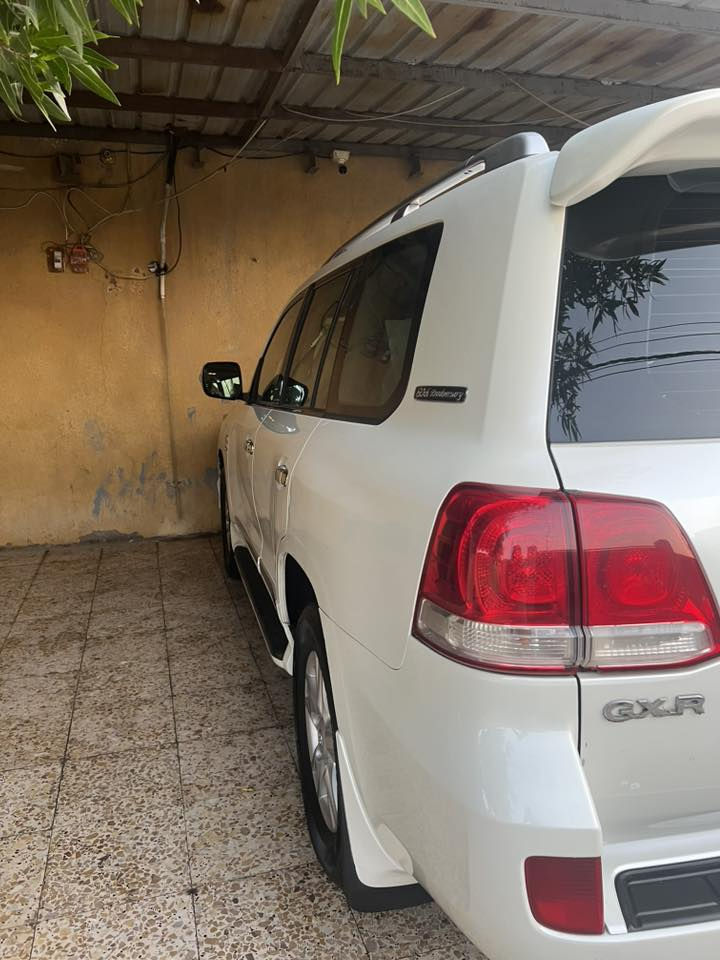 السلام عليكم لاندكروز بريم ستينية
محرك‏ سلندر (  8v )2011
رقم بغداد دولي هزه وسنويه جديده فول مواصفات 
بيهة  صبغ(3)قطع بدون ضرر داخلي  سيارة جديدة وجاهزة ما بيه اي نقص محرك كير مكفولات صدر امامي خلفي جديد تخم تاير جديد  للاستفسار السعر305$ اتصال 📞
*********** ورقة مكان بصره
