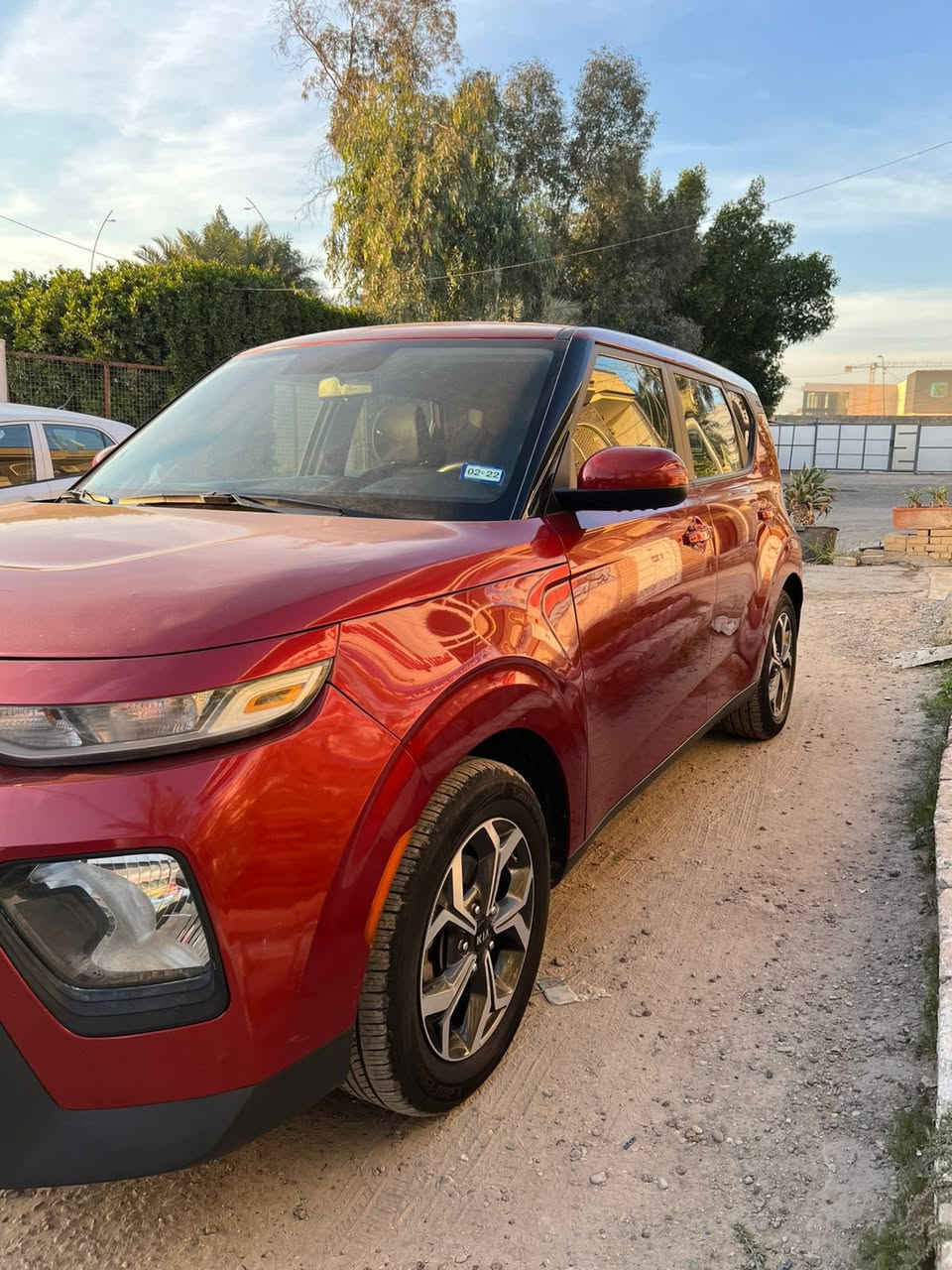 السلام عليكم كيا صول موديل 2020 لون مميز ماشيه 72 بأسمي شخصيا   محرك 2000 دوش كير انظمه متتعددة القياده سبورت نورمال اقتصادي فول تحكم استيرن جهتين شاشه كبيره كأمره دواره سياره ادامه كامله بالاضافه تخم تاير وبطاريه جديده حادثه صبغ بنيد مع جاملغ راجع بارد السعر 133 مع مجال بسيط الاستفسار *********** +واتساب العنوان بغداد الدوره شارع ابوطياره
