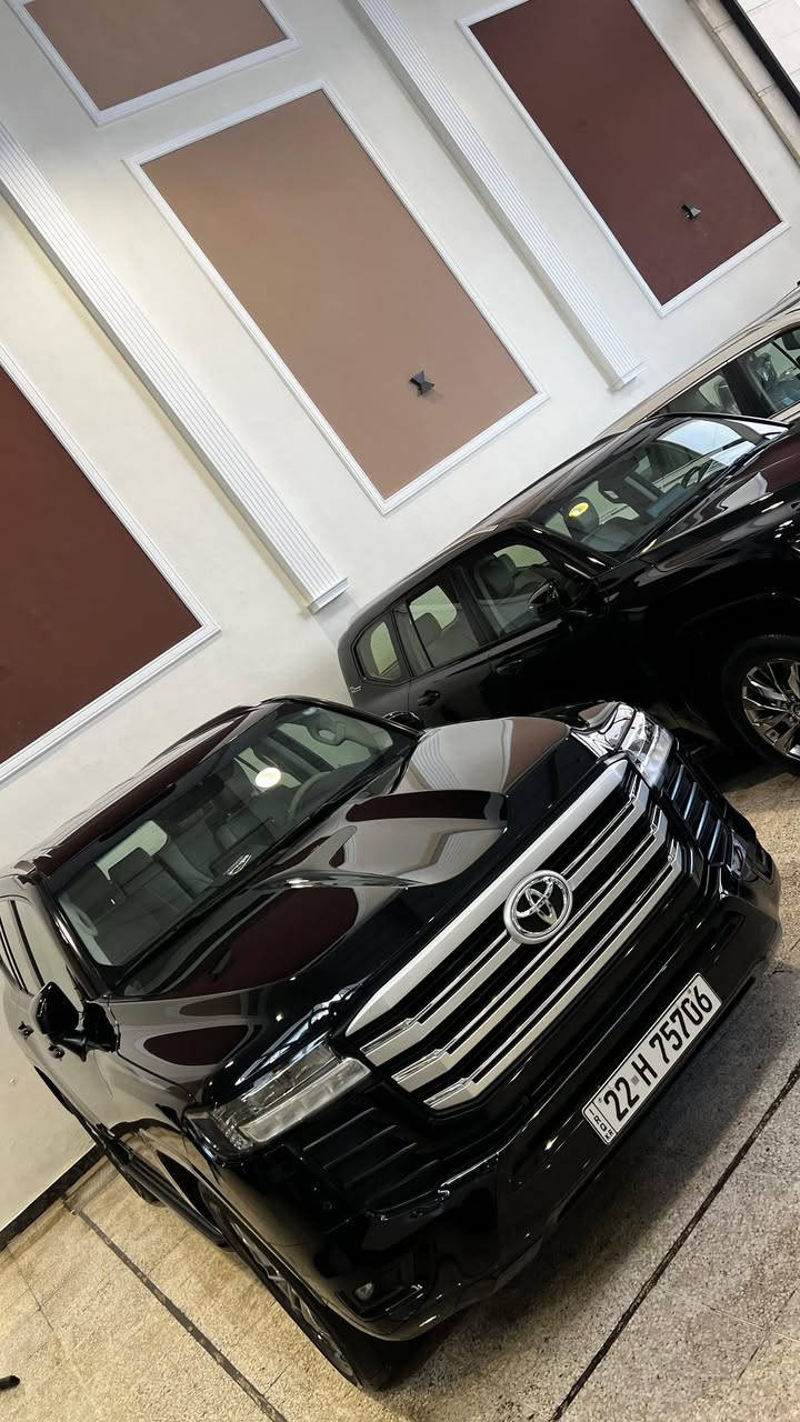 سلام وعليكم
لاندكروز للبيع 

موديل 22 

ساز اصلي 

ماشية 42 الف حقيقي 

فول مواصفات 

مكفولة كفالة عامة 

السيارة جديد 

السعر 650 $ 

رقم الهاتف 

***********

مكان بغداد
سيارة بسمي 
تحويل ومباشر
