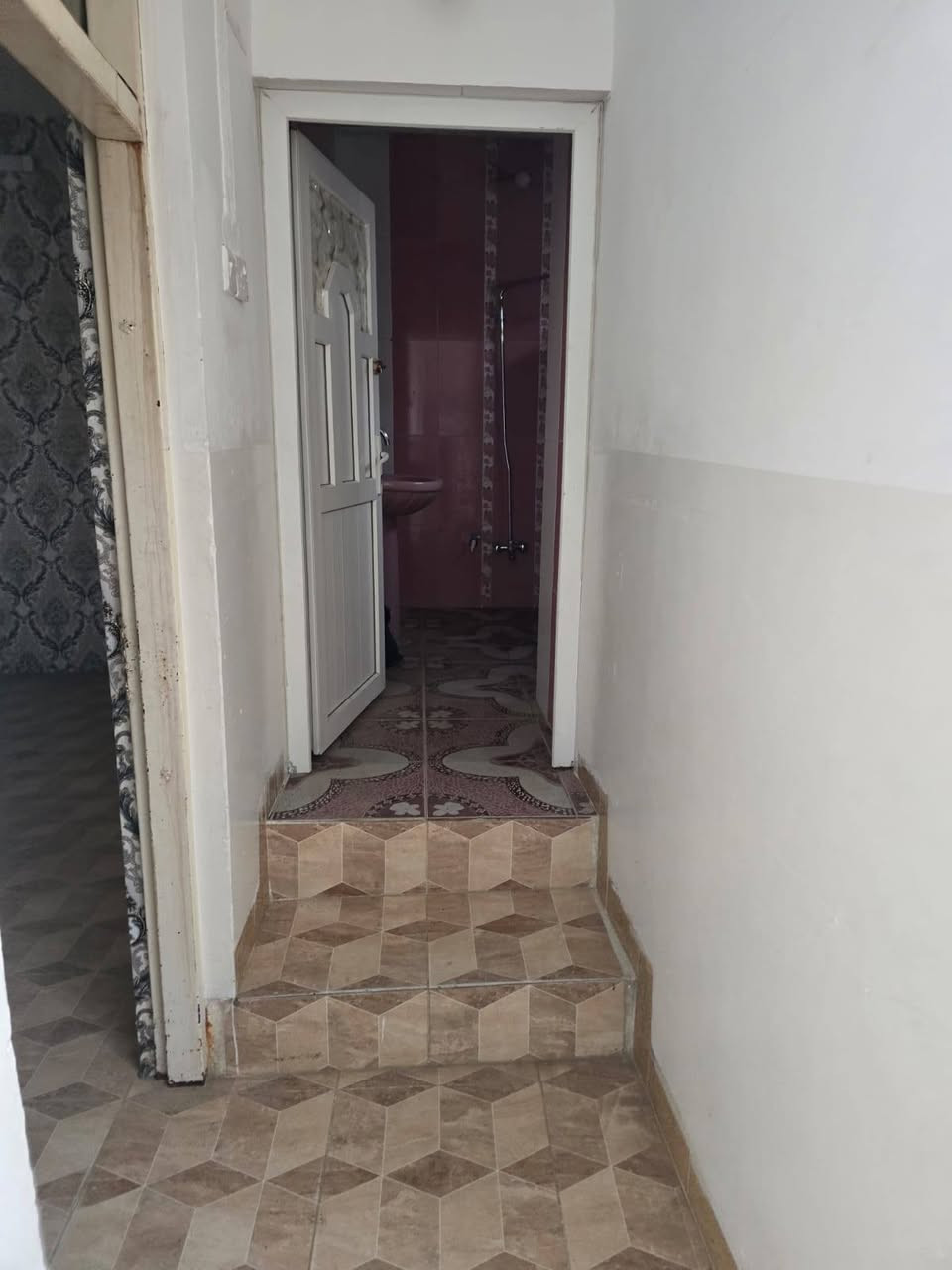 الايجار شقه طابق ثاني
حي الجامعه مقابل حي المصارف
مدينه الموصل
المساحه 90 متر السعر الايجار 200
غرفتين وهول ومشتملات ومطبخ
***********
***********
