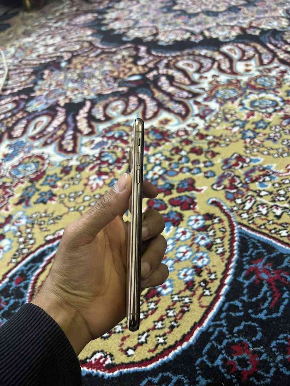 سلام عليكم البيع ايفون اكس اس ماكس ذاكرة 256 نموذج m  مبدل بطاريه 100  فقط الجهاز كله شغال مابي اي عطل فيس ايدي متوقف  والضهر مفطور كامرات نت اتصال كله شغال 
السعر 125 بي مجال 
ديالى بعقوبه التحرير 
***********
