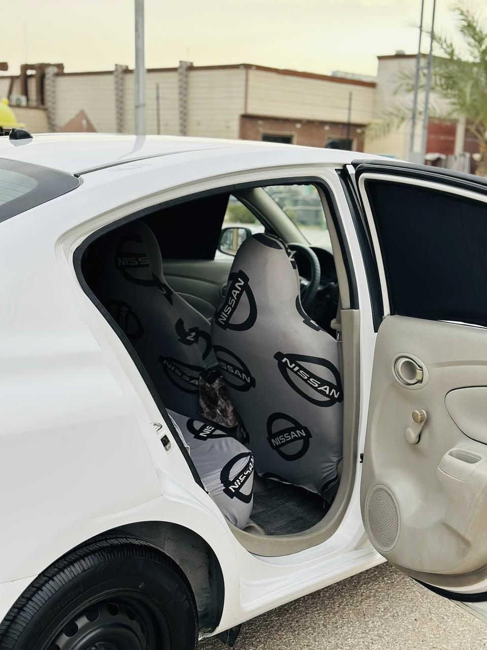 السلام عليكم صني للبيع موديل 2020 كفاله عامه سياره 

جاهزه مـטּ حداديه تبريد ثلج رقم اربيل مداور ثانيوم تريد وكله 

السعر 107 وبيهه مجال مكان السياره نجف حي المهندسين
 
للاستفسار ***********
