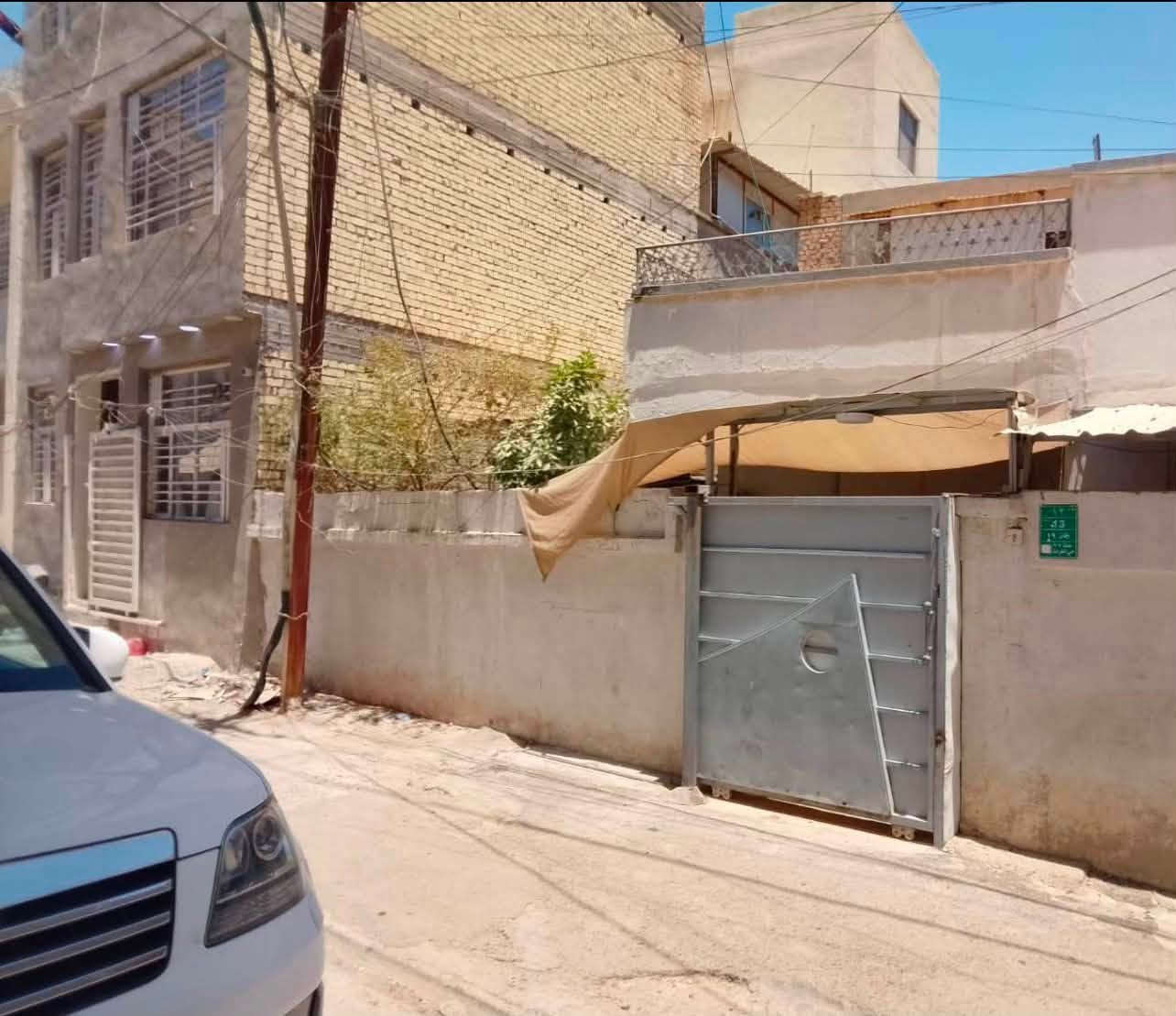 بيت للبيع
مساحة 337 متر 
واجهة 15 متر 
نزال 23 متر 
سند مستقل العنوان ( كرادة داخل ) 
للاستفسار ( *********** ) من الساعه (3) مساءً الى (10) مساءً

