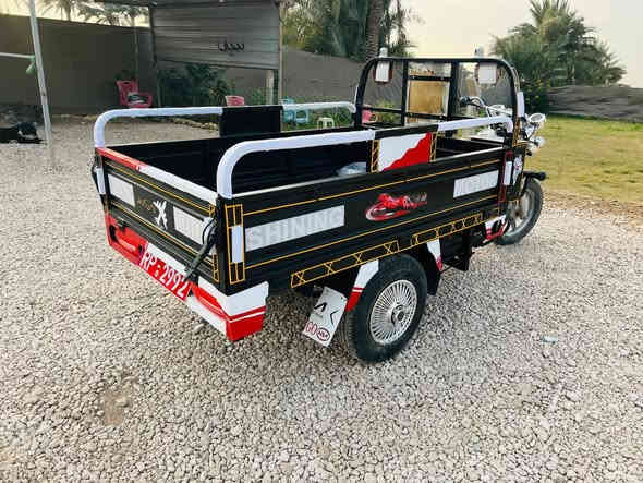 سلام عليكم ستوته للبيع موديل 18 أوراق اصولي  مكينه 22 ستوته جاهزه كهربائيات كله شغال مصبوغه جماليه ستوته حلوه وجديده ما نقصه كلشي السعر 1350 وبيه مجال بسيط الشراي المكان بابل الشوملي ***********
