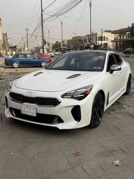 من رخصت الادمنيه الغوالي كيا ستينكر 2022 gt line السياره فول مواصفاة محرك 2500 تيربو السياره باب يسره صبغ والجاملغ الامامي الايسر مبدل نفس الون ماشيه 44 الف السياره كلش حلوه وجديده مراوس مع رياضي او بيع وسعرها هم حلو مكاني السيديه ***********
