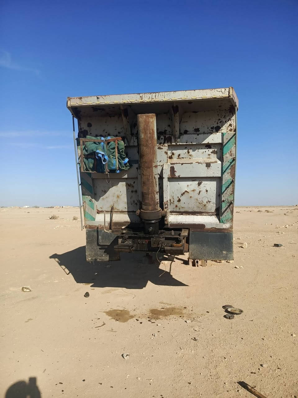 السلام عليكم عرباين حداديات 3 اللبيع الحمره ذرعة 28 5خانات 30 مكفولات من كسر وفطر المكام رمادي ناحية الوفاء مكلف بنشر السعر اتصل على رقم الهاتف ***********
