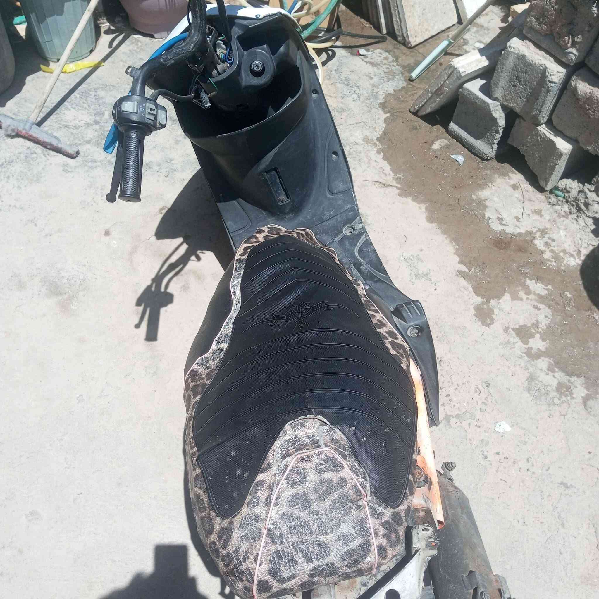 ماكس عدله مال لعب بيه شوية ترتيبات براغي لصالصنه وسبايدر بوشه 55 دراجه شغاله ونكره بأي وقت ابيع كوم حديد ب200 وبيه مجال بسيط حك الجيه مامتواجد خاص رقمي واتس اب فقط ***********
