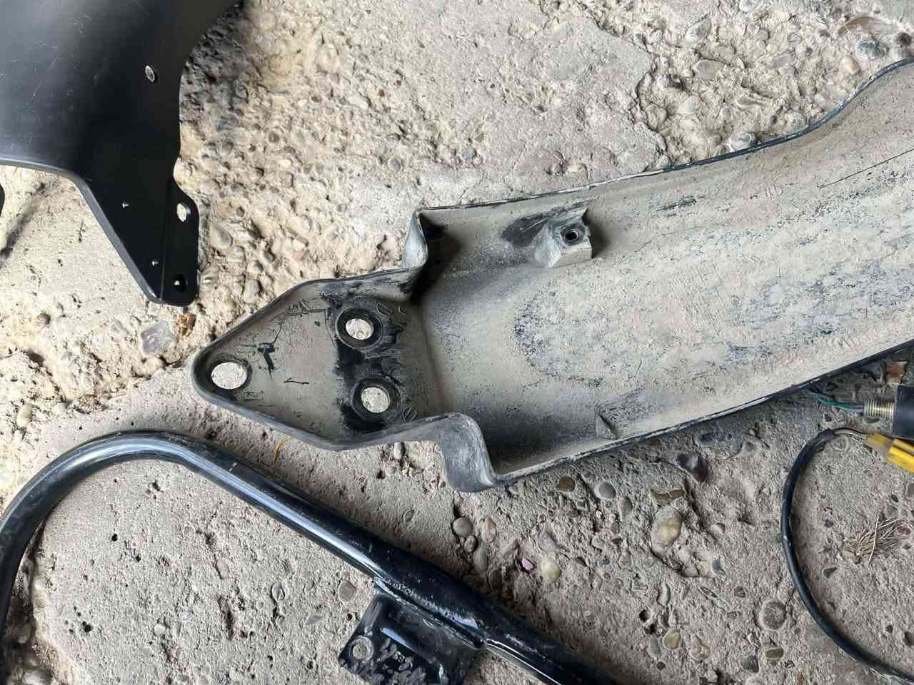 السلام عليكم صندوك وغراض دراجه جاملغ امامي وخلفي ودرع وطوافه شغاله واشاره اصليه طويله هم شغاله و صفاحيات
كلهن 50 مكاني غزاليه


**إذا كنت صاحب هذا الإعلان وتريد حذفه لأي سبب، رجاءا أرسل رسالة إلى الدعم الفني**