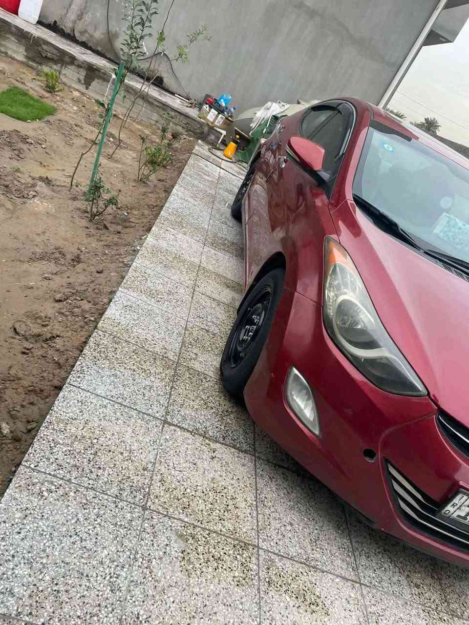 السلام عليكم النتر 11 مضلع امريكي حادثه بابتين يمين بدون دواخل بدون ايرباك بيه صبغ ٥ قطع لمتد فول 1/1
فتحه بصمه بصمه ابواب شاشه كامره 
جاهزه تبريد محرك كير على الفحص سعره 95$ بغداد الدوره
***********
