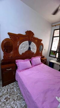 غرفة نوم عراقية • نظيفة • صغير المكان