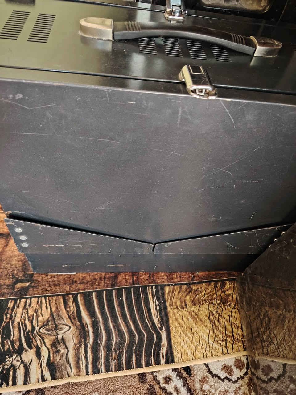 السلام عليكم  وينه اليدور جديد جهاز راقي جدا نضافه ١٠٠ بال ١٠٠  شرط مامصلح شركه صوت ونقاوه فول مكان ديالى بعقوبة اتصل بخدمتك ***********
