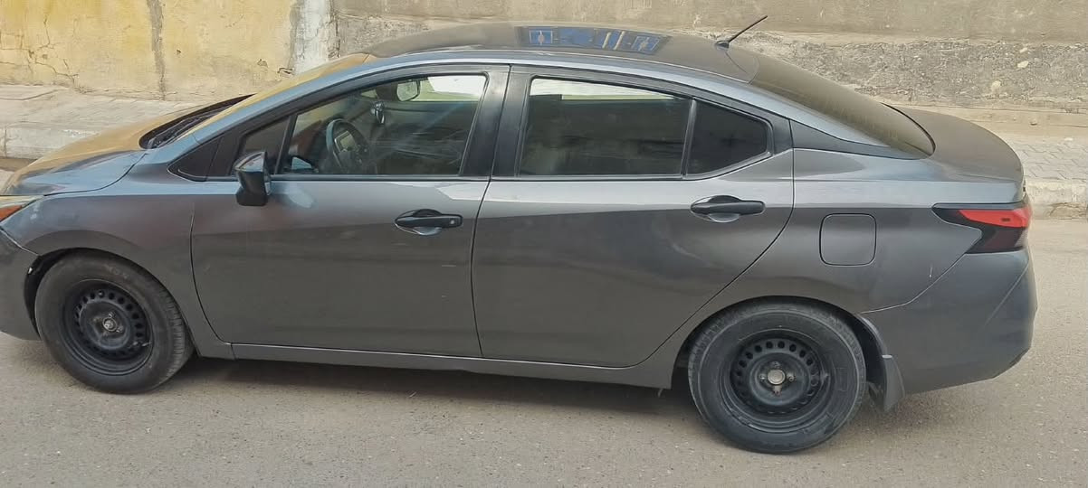 السلام وعليكم سيارة نيسان فيرسا موديل 2021 وارد امريكي سيارة فول نضافه سعرها 97 وبيها مجال بسيط للتواصل على الرقم ***********
