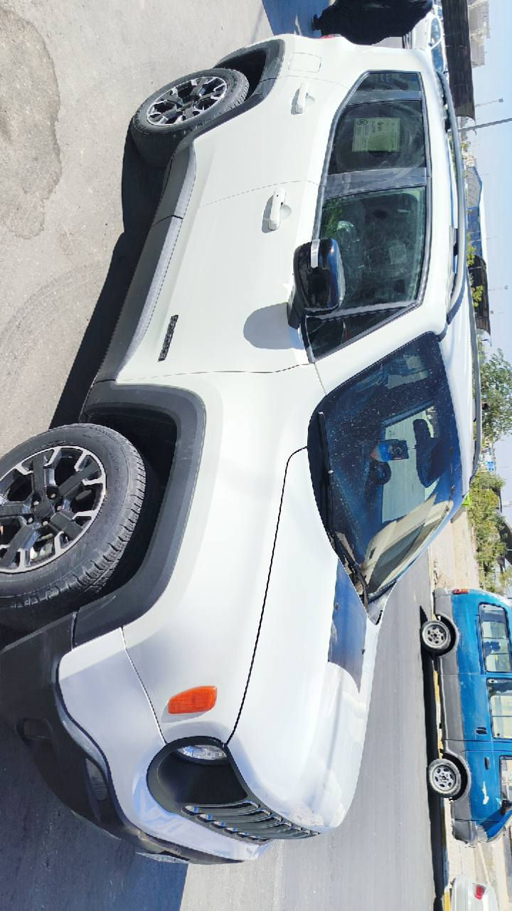 موديل 2023 جيب رينيجيد لاتيتيود... للبيع او المراوس حسب القناعه... 
السعر 145وبيه مجال
فئة لاتيتيود اعلى فئة فول مواصفات ماشية 19,000 كم
بدون صبغ بدون شواصي ... بارد في بدايه البنيد  10سم
رقم ... جاهزه للترقيم 
مواصفاتها
رادار امامي خلفي نقطة عمياء
 تحديد مسار
 شاشة كبيرة كار بلاي بلاد
 تحكم 4 جهات
 تدفئة مقاعد ودركة 
تشغيل عن بعد
 3 بصمات دخول ذكي
 مقعد السائق كهرباء
 كاميرا خلفية 

دمام صوت بلادي بالصندوق
ويل 18 بلاك بلادي 
لايت وكشافات زينون داينمك
محرك 1300 توربو
3 وضعيات قيادة
الاتصال... ***********
وات ساب اتصال
دايه
