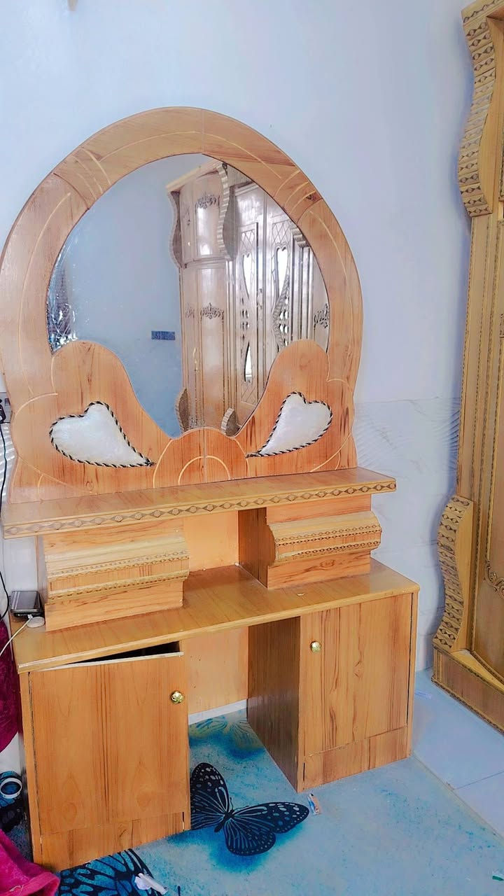 السلام عليكم غرفة كامل مامستخدمه فقط بس مشدوده اتصل *********** مكلف بنشر
