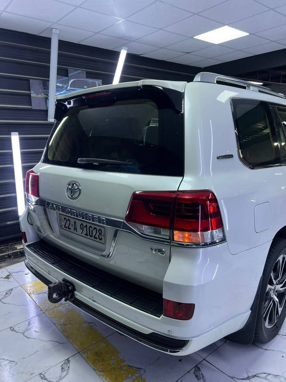 السلام عليكم
لاندكروز 2017 بريم اصل 
مكفوله كفالة عامه عدا 3 اصابع بارد PDR 
ماشية 134
فول 
بصمه 
كامرات 
فتحه 
جنطة كهرباء 
حساسات امامي + خلفي + جانبي 
بعد مواصفات معروقة 
السعر 495 ورقة 
العنوان كربلاء 
***********
