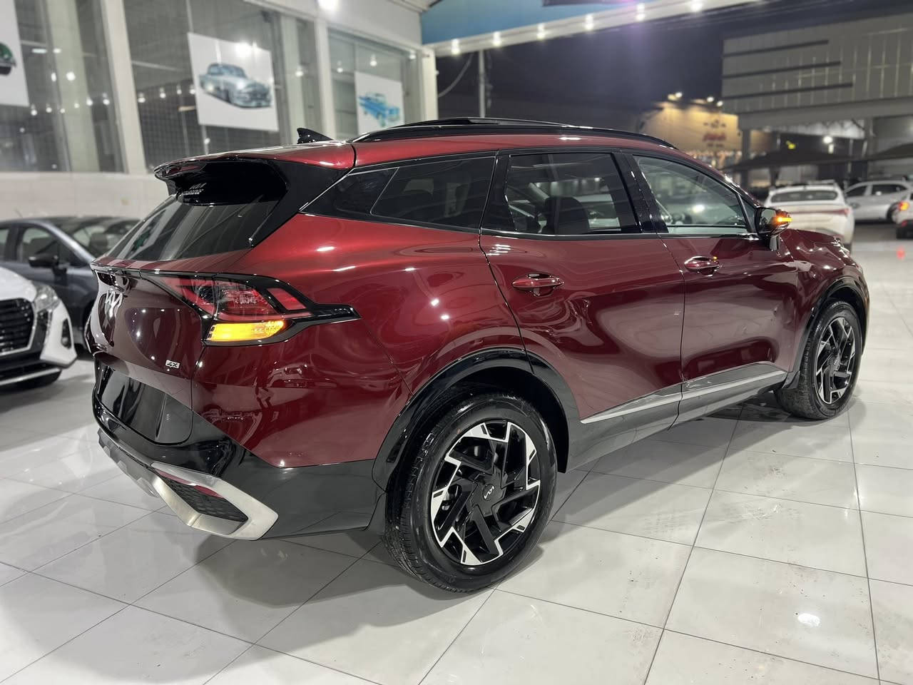 سبورتج 2025 فول مواصفات للاخير  sx حجم L وارد امريكي
ماشيه 5 الف بعده زيرو 
مكينه 2500 
دفع رباعي 
بصمه 
بانوراما / جلد 
/ كشن حاربارد
 / رادار حساس 
/ جنطه كهرباء / 
شاحن وايرليس / 
ويلكب جبير
 / لايت عدسات 
/ بك لايت لد 
كشن خزن ميموري + كهرباء 
/ شاشه دجتال جبيره متصله 
/ تبريد لمس  
ويل كب جبير 
تشغيل عن بعد 
وبيه مواصفات بعد هواي معروفه الفول 
حادث سياره جاملغ امامي ايمن فقط بجم كبس كله بلادي 
العنوان اربيل 
مرقم اربيل هزه فحص جديد 
السعر 230$  وبي مجال بسيط 
***********
