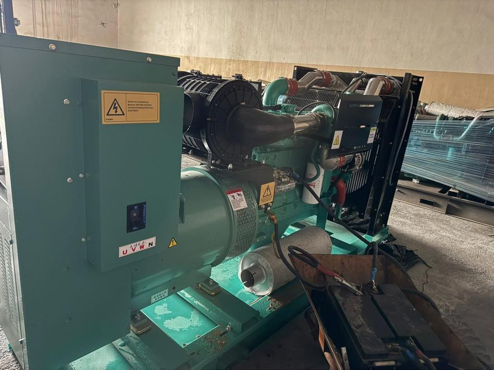 متوفر كمنز 150KVA250 شرط الضمان او فحص متوفر جميع الحجام 
متوفر جميع احجام المولدات توصيل جميع المحافظات العراقية #الجميع ***********
0784046236
