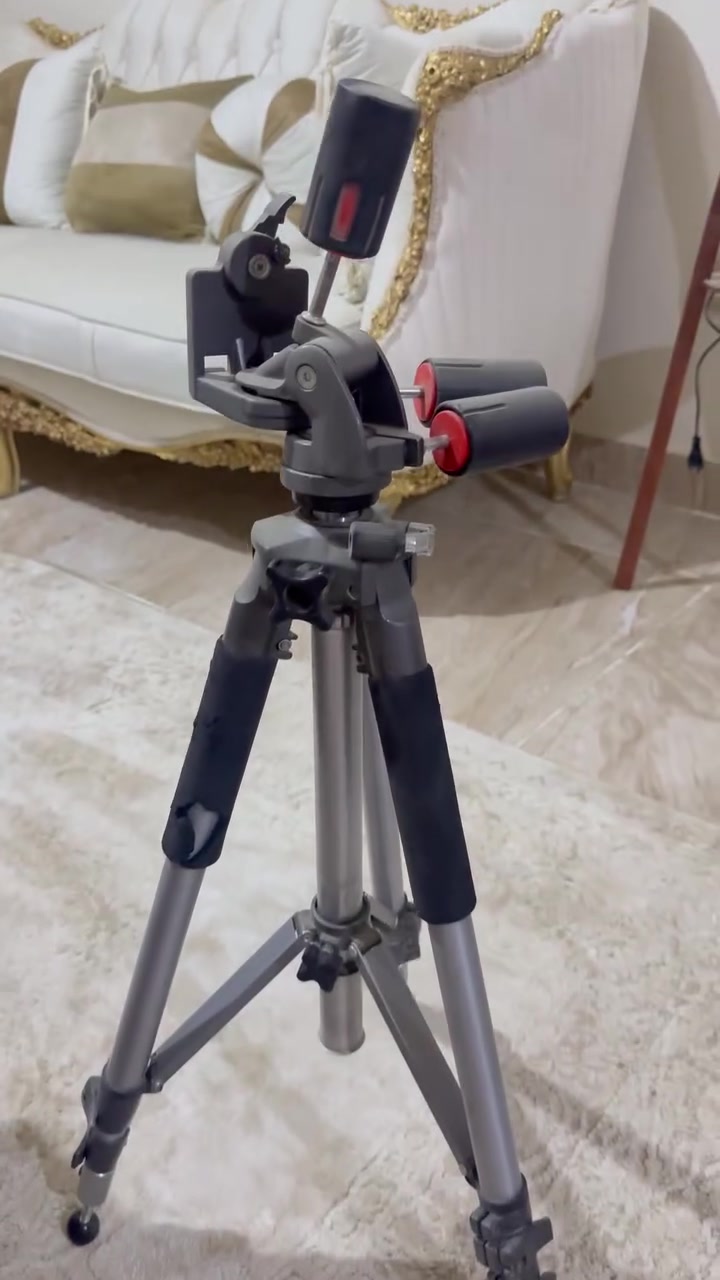 ‏الإستاندات والترايبود  دي كلها انا بقول اهو بخسر فيها مبلغ كبير مع انها قديمه وكان سعرهم كلهم واقف عليه ب كتير اوي وكلمني ناس كتيره عليها ولاكن انا هبيعهم ملهم وعوضي علي الله ب١٠ الف جنيه منهم ترايبود والله الواحد فحدود ٤٠٠٠ ج و٥ بس مفيش مشكله ولو حد محتجهم ف شغل مش هنختلف بس يدعيلي دعوه حلوه ربنا يعوض عليا


**إذا كنت صاحب هذا الإعلان وتريد حذفه لأي سبب، رجاءا أرسل رسالة إلى الدعم الفني**