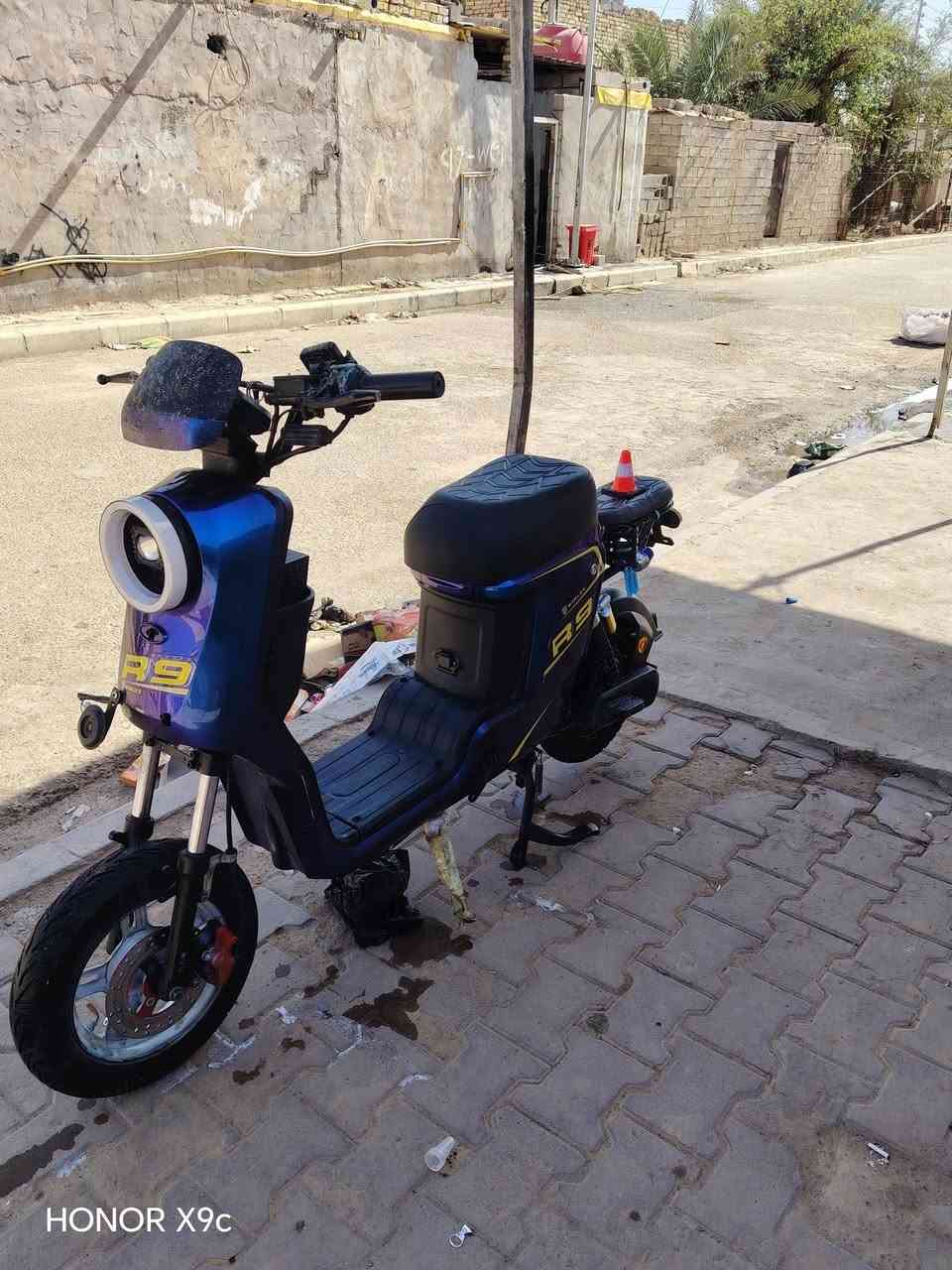 متاح دراجه ام شحن ار 9 4 بطاريات سعر 550 بيه مجال
***********
