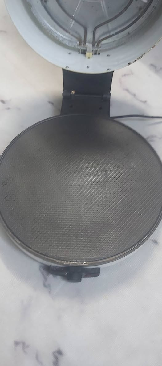 السلام عليكم ورحمة الله وبركاته
صوبة حجم كبير 
فرن للخبز والمعجنات ارضية كرانيت 
للستفسار ***********
