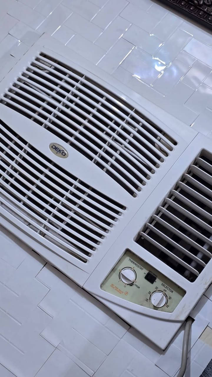 مكيف نوع ديكو حجم طن ونص بس الكمبريسر حجم طنين  بريطاني استخدام موسم واحد فقط  نظيف وشغال ماداخل تصليح تدفئه وتبريد.. السعر 250


**إذا كنت صاحب هذا الإعلان وتريد حذفه لأي سبب، رجاءا أرسل رسالة إلى الدعم الفني**