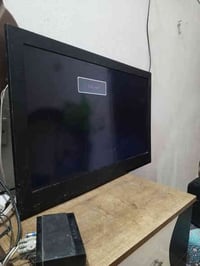 تلفزيون بدون نت +ستلايت وفيش شغال يرهم كامرات دقه عاليه + طباخ تركي شغ...