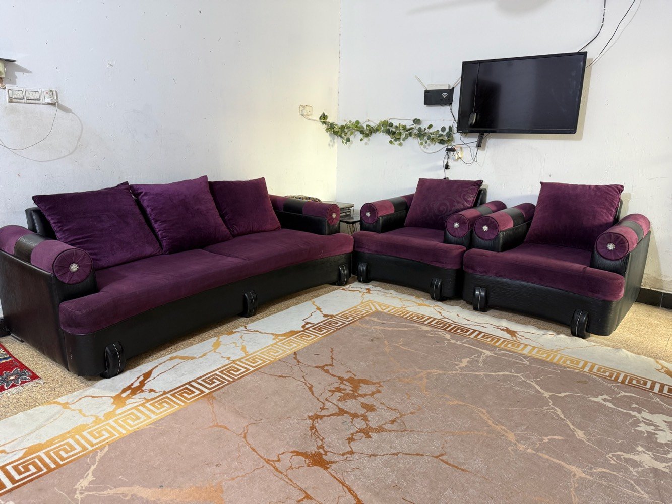 تخم قنفات نظيفات وقويات كويتي عشر مقاعد ٥ قطع / الناصرية الاسكان الصناعي  