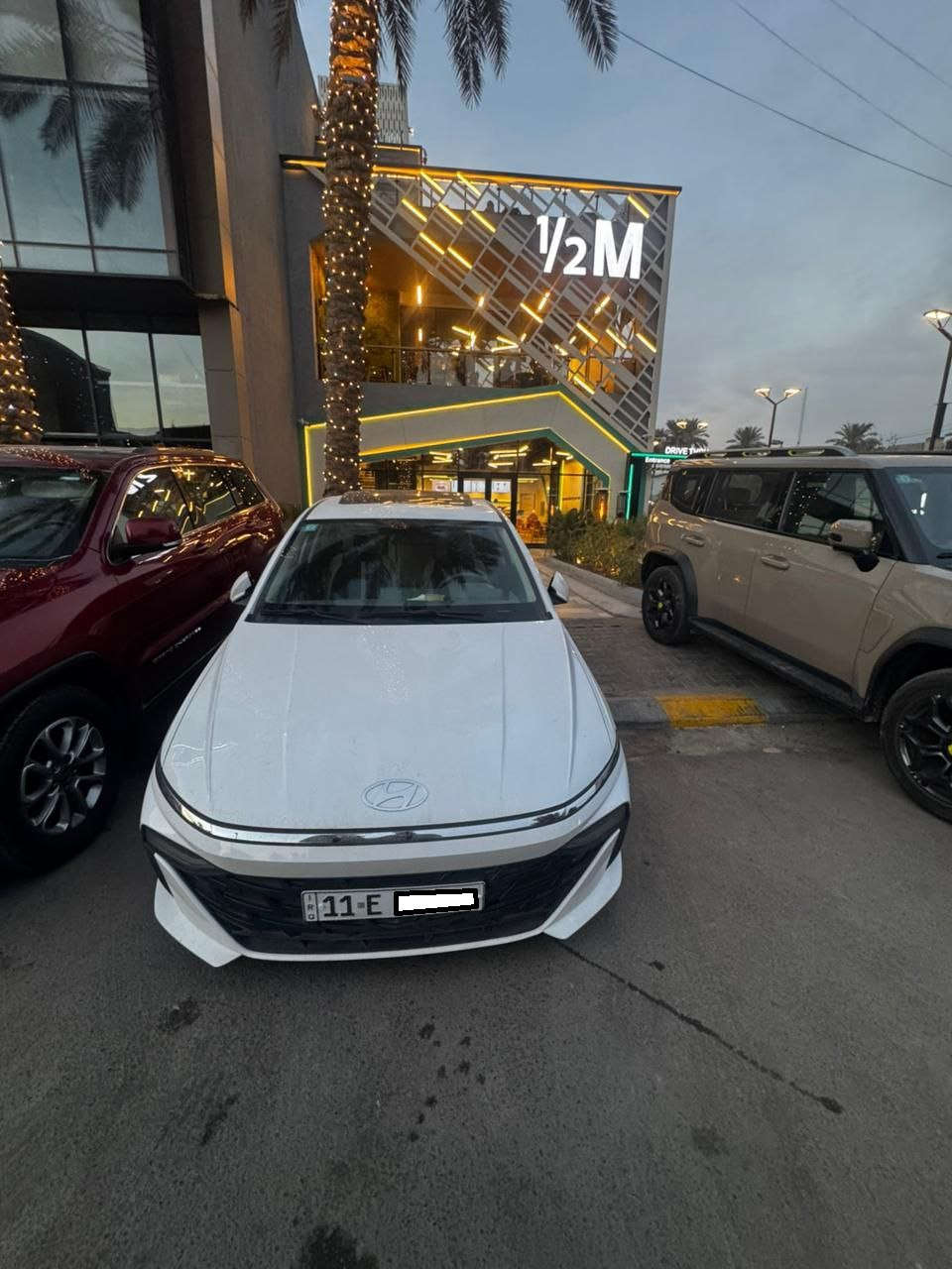 اكسنت 2024 خليجي رقم بغداد   مميز

تحكم استيرن فول 

فتحة سقف 

شاشة كبيرة 

حساس خلفي 

شاحن واير ليس 

تبريد قطعتين 

مري شفط واشاير بالمري 

ويل كب والاسبير منازل 

باقي المواصفات معروفة 

السيارة جديدة وبدون صبغ  بيهه بارد خفيف بالجاملغ السائق وتكحيل بسيط بحافة البنيد 

للبيع بسعر 14500$ بيهه مجال بسسسيط

الاتصال على هاتف ***********

العنوان /بغداد
