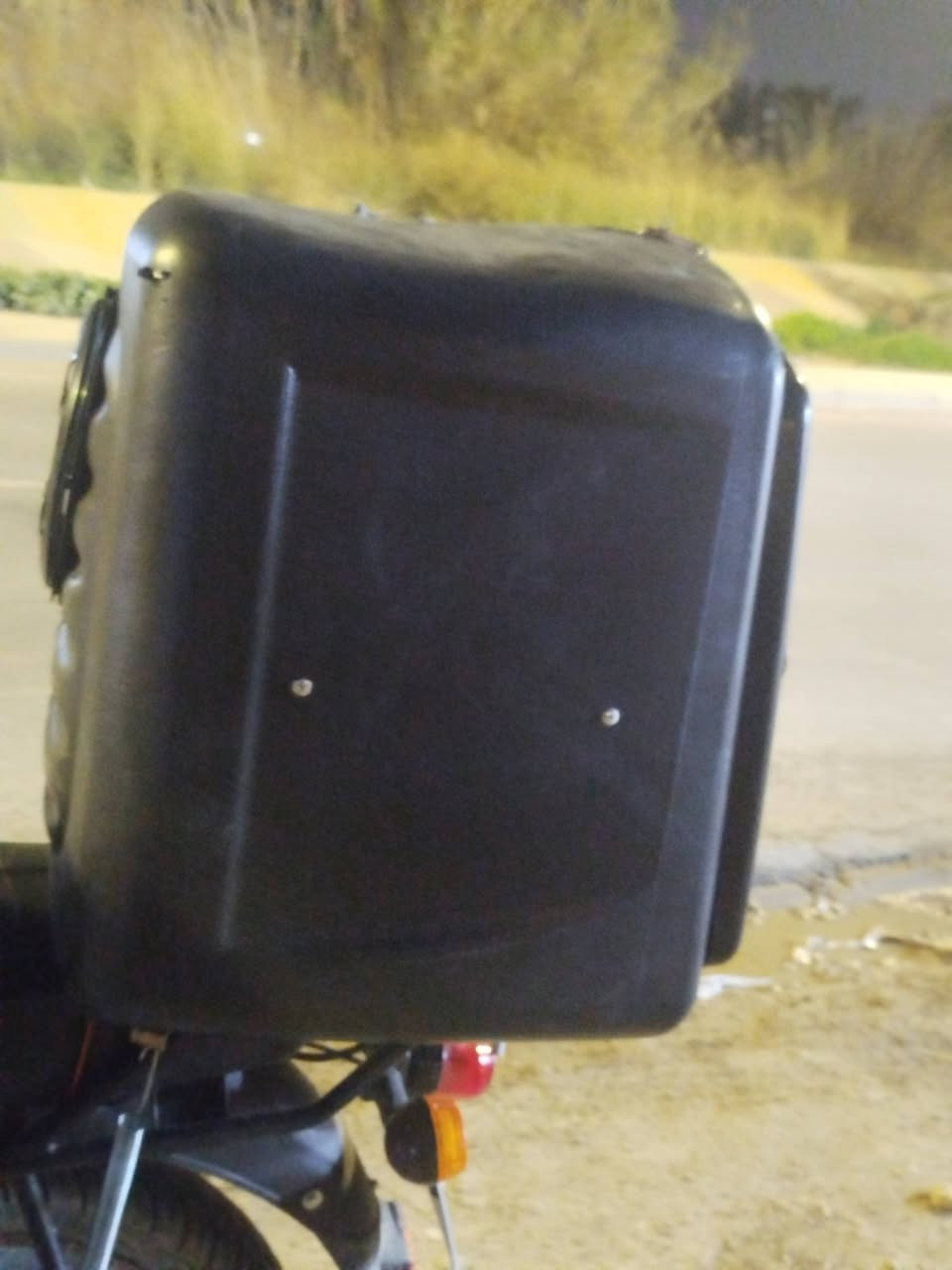 سلام عليكم اليوم اشتريت صندوك د دمام جديد ثنينهم ما كعد عل دراجه مالتي حلو و اريد ابيعه كامل مكمل وايراته كامله كلشي كامل ال صندوك أخذته اب ٤٠ ول دمام ٢٥ رايده اب ٦٠ و بي مجال بقيط مكاني ديالئ بعقوبه تحرير رقم هاتف ***********
