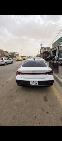 للبيع هونداي الانترا موديل 24 أمريكي بغداد باسمي حادث فقط باارد اصبعين...